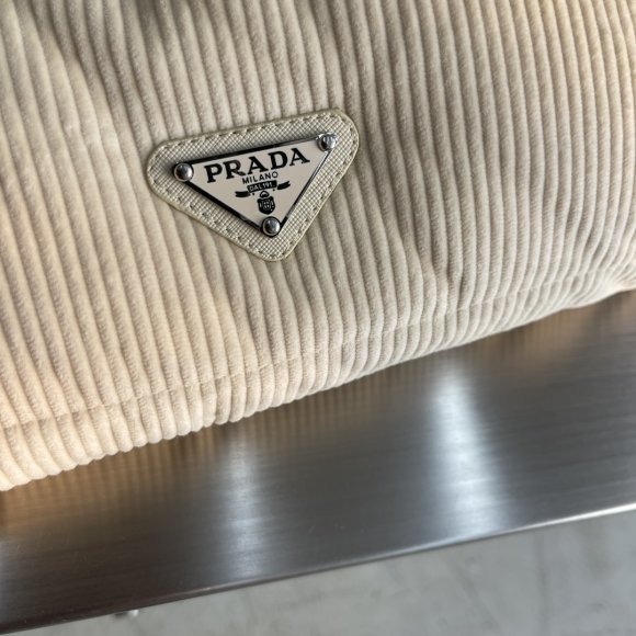 Prada - Мужская вельветовая куртка пуховик TJ_2310PR6 Prada - Мужская вельветовая куртка пуховик TJ_2310PR6