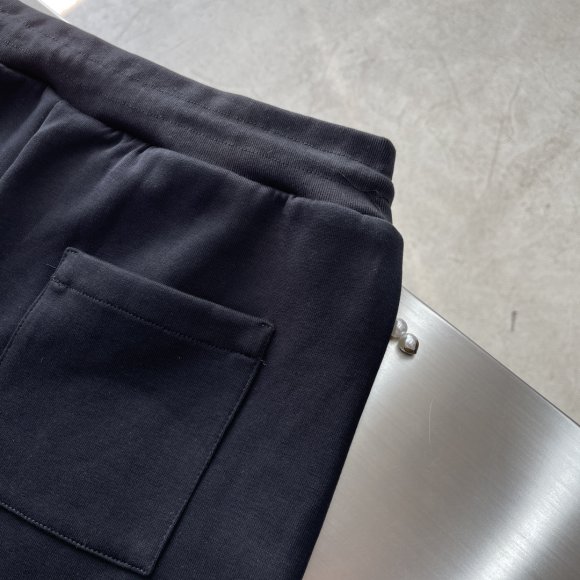 Louis Vuitton - Мужские шорты TJ_0804LV2