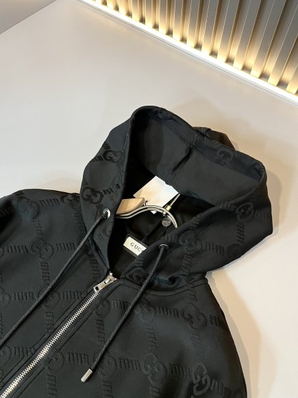 Gucci - Мужской спортивный костюм DF_2609GU9