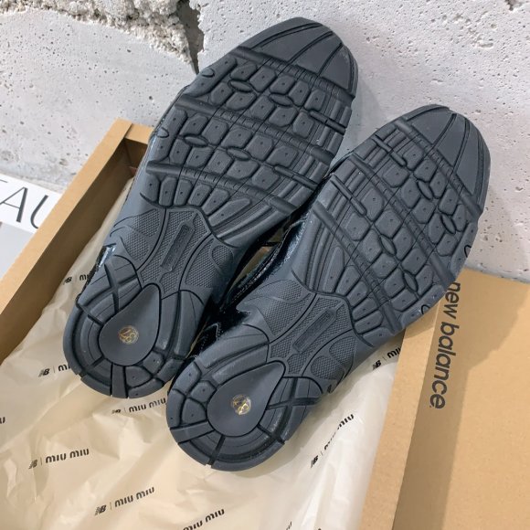 Miu Miu & New Balance 530 - Женские кроссовки MO_2510MN4