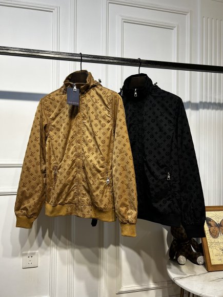Louis Vuitton - Мужская куртка ветровка KN_2509LV7 