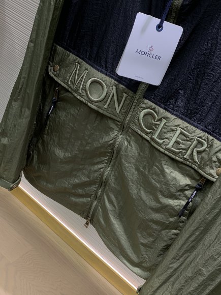 Moncler - Мужская куртка ветровка TI_2307MO1 Moncler - Мужская куртка ветровка TI_2307MO1