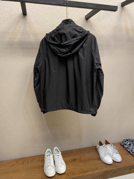 Prada - Мужская ветровка куртка DZ_0508PR9