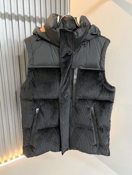 Ermenegildo Zegna - Мужской жилет пуховик DF_2609EZ10 Ermenegildo Zegna - Мужской жилет пуховик DF_2609EZ10