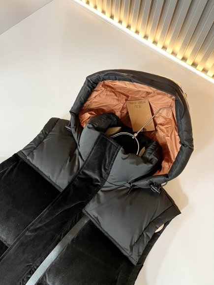 Ermenegildo Zegna - Мужской жилет пуховик DF_2609EZ10 Ermenegildo Zegna - Мужской жилет пуховик DF_2609EZ10