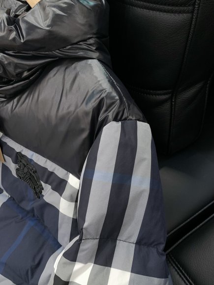 Burberry - Мужская куртка пуховик TI_2211BU6