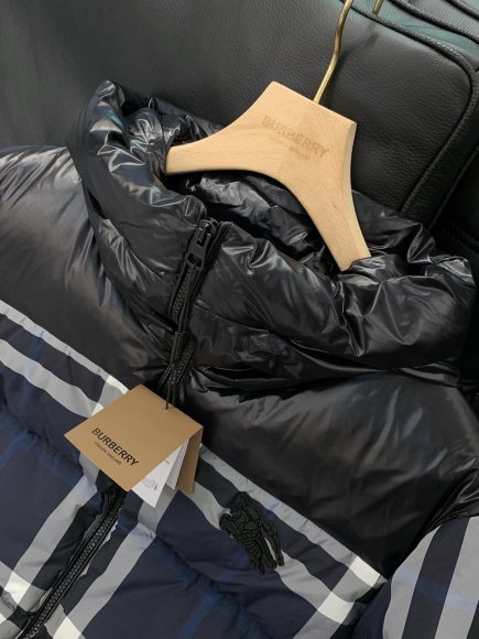 Burberry - Мужская куртка пуховик TI_2211BU6