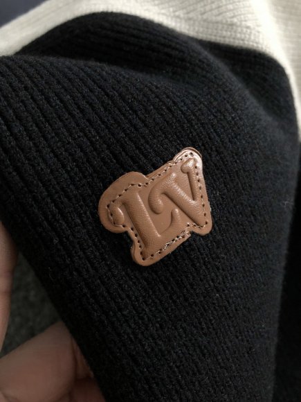 Louis Vuitton - Мужская кофта свитер DF_1401LV2
