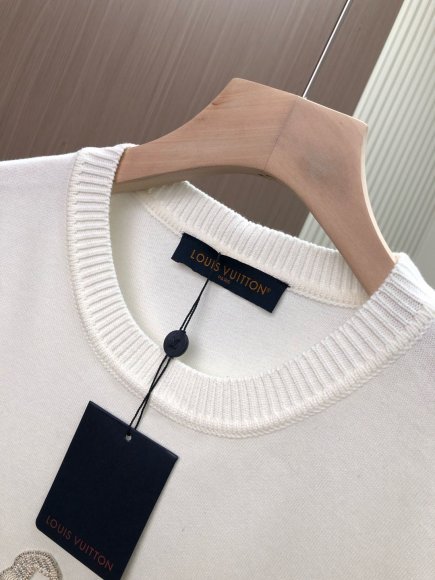 Louis Vuitton - Мужская футболка майка DZ_2102LV1 Louis Vuitton - Мужская футболка майка DZ_2102LV1