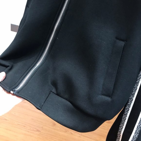 Dior - Женский спортивный костюм TO_2410DI1 Dior - Женский спортивный костюм TO_2410DI1