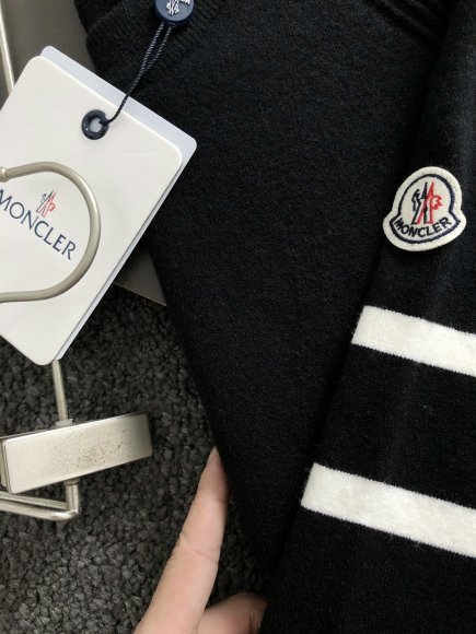 Moncler - Мужская кофта свитшот DF_1010MO3 Moncler - Мужская кофта свитшот DF_1010MO3