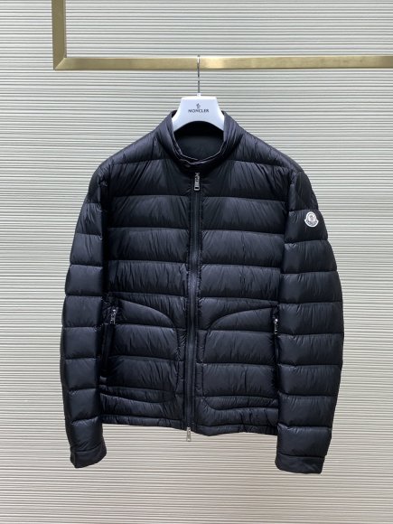 Moncler - Мужская куртка пуховик TI_2211MO8 Moncler - Мужская куртка пуховик TI_2211MO8