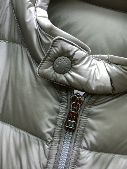 Moncler - Мужская куртка пуховик TI_2211MO8 Moncler - Мужская куртка пуховик TI_2211MO8