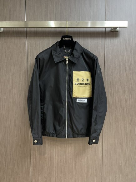 Burberry - Мужская куртка ветровка DZ_2509BU2 Burberry - Мужская куртка ветровка DZ_2509BU2
