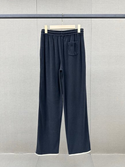 Prada - Женский спортивный костюм PR_2410PR2