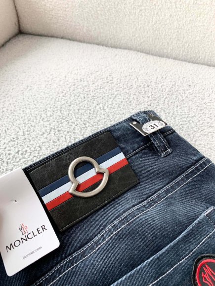 Moncler - Мужские штаны джинсы DF_1101MO11 Moncler - Мужские штаны джинсы DF_1101MO11