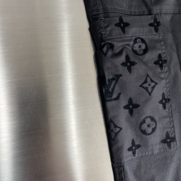 Louis Vuitton - Мужские повседневные брюки TJ_0804LV6 Louis Vuitton - Мужские повседневные брюки TJ_0804LV6