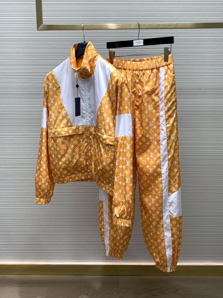 Louis Vuitton Show - Мужская куртка ветровка анорак TI_2907LV3 Louis Vuitton Show - Мужская куртка ветровка анорак TI_2907LV3