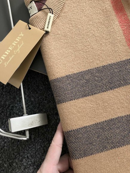 Burberry - Мужская кофта свитер DF_1010BU5 Burberry - Мужская кофта свитер DF_1010BU5