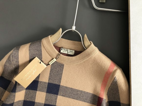 Burberry - Мужская кофта свитер DF_1010BU5 Burberry - Мужская кофта свитер DF_1010BU5