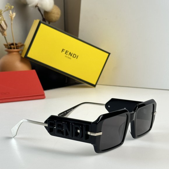 Fendi - Солнцезащитные очки K2_2207FE6 Fendi - Солнцезащитные очки K2_2207FE6