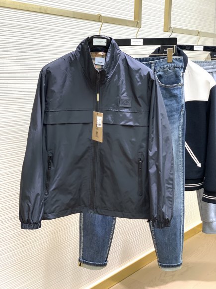 Burberry - Мужская куртка ветровка TI_2408BU1 Burberry - Мужская куртка ветровка TI_2408BU1