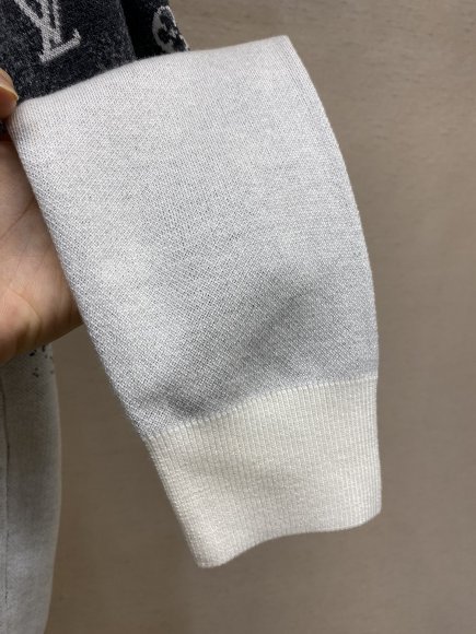 Louis Vuitton - Мужская кофта свитер DZ_2810LV3