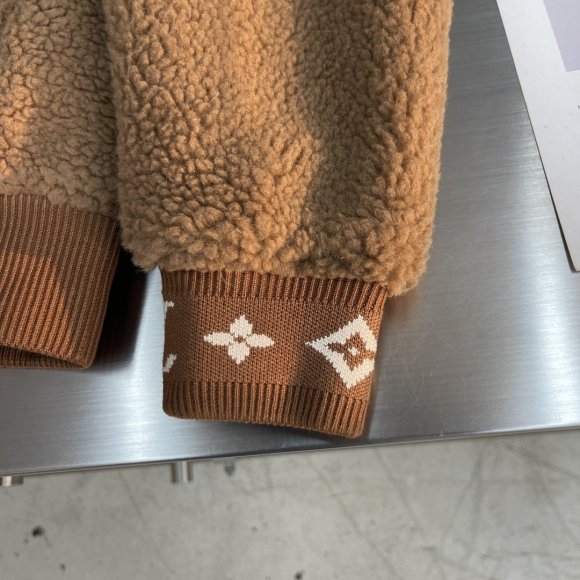 Louis Vuitton - Мужская кофта куртка TJ_0612LV8 Louis Vuitton - Мужская кофта куртка TJ_0612LV8