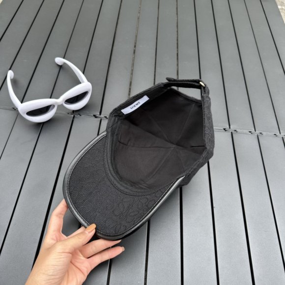 Loewe - Бейсболка кепка AO_1904LO10 Loewe - Бейсболка кепка AO_1904LO10