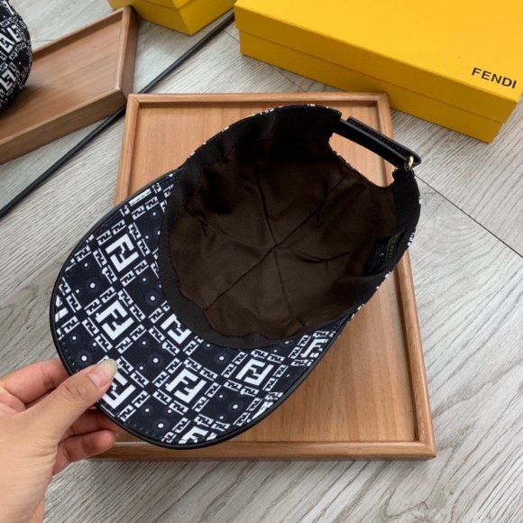 Fendi - Бейсболка кепка AO_1904FE11 Fendi - Бейсболка кепка AO_1904FE11