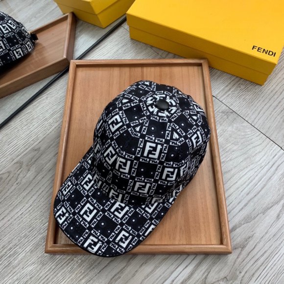Fendi - Бейсболка кепка AO_1904FE11