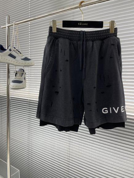 Givenchy - Мужские шорты TJ_0804GI9 Givenchy - Мужские шорты TJ_0804GI9