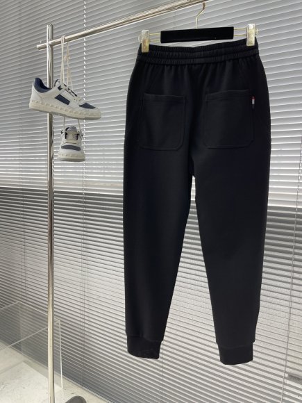 Moncler - Мужские спортивные штаны TJ_2407MO5 Moncler - Мужские спортивные штаны TJ_2407MO5