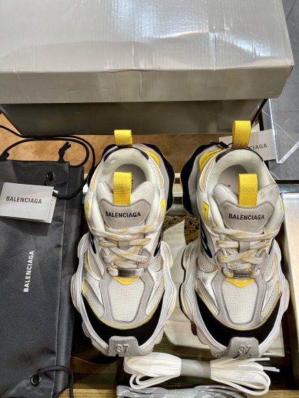 Balenciaga Cargo - Женские кроссовки RR_2410BA1W Balenciaga Cargo - Женские кроссовки RR_2410BA1W