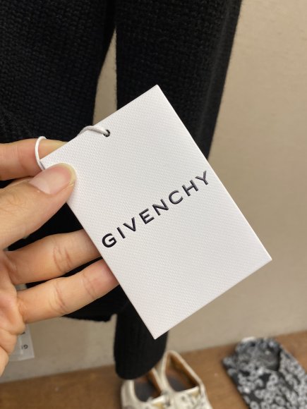 Givenchy - Мужская шерстяная кофта свитер DZ_0911GI1 Givenchy - Мужская шерстяная кофта свитер DZ_0911GI1