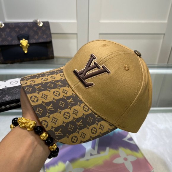 Louis Vuitton - Бейсболка кепка AO_1904LV13