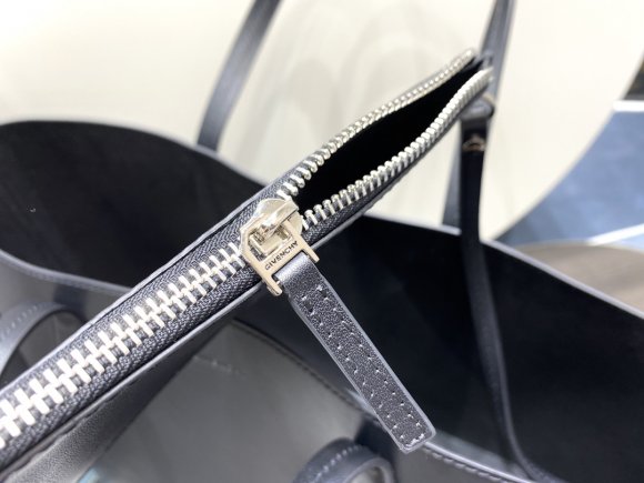 Givenchy Женская сумка- тоут GI_0902GI5 Givenchy Женская сумка- тоут GI_0902GI5