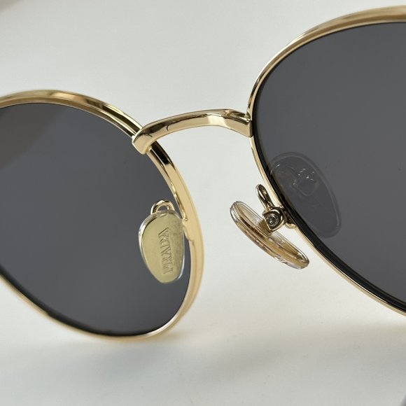 Prada - Солнцезащитные очки K2_2207PR10 Prada - Солнцезащитные очки K2_2207PR10