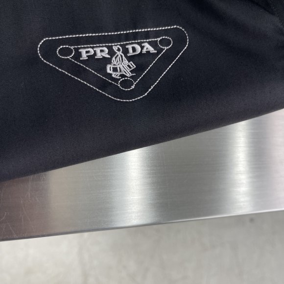 Prada - Мужская рубашка TJ_1303PR4 Prada - Мужская рубашка TJ_1303PR4