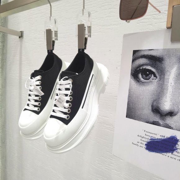 Alexander McQueen Женские кеды MO_2012AM1 Alexander McQueen Женские кеды MO_2012AM1