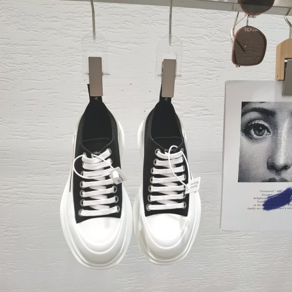 Alexander McQueen Женские кеды MO_2012AM1 Alexander McQueen Женские кеды MO_2012AM1