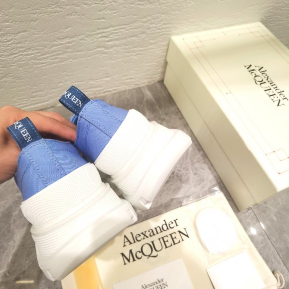 Alexander McQueen Женские кеды MO_2012AM1 Alexander McQueen Женские кеды MO_2012AM1