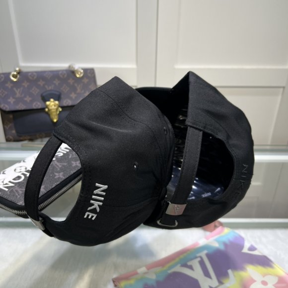 Nike - Бейсболка кепка AO_1904NI15 Nike - Бейсболка кепка AO_1904NI15