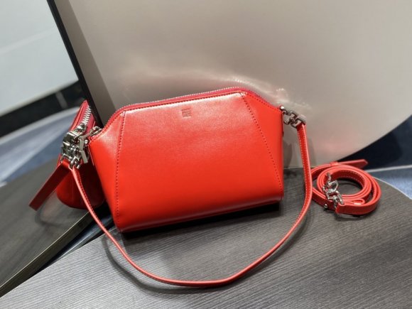 Givenchy XS Antigona Женская сумка мессендер GI_0802GI3 Givenchy XS Antigona Женская сумка мессендер GI_0802GI3