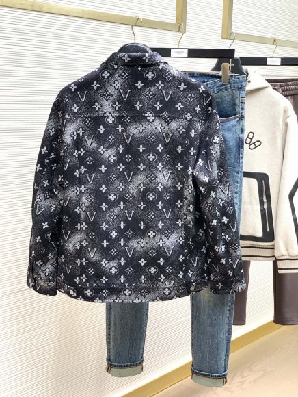 Louis Vuitton - Мужская джинсовая куртка TI_0709LV10 Louis Vuitton - Мужская джинсовая куртка TI_0709LV10