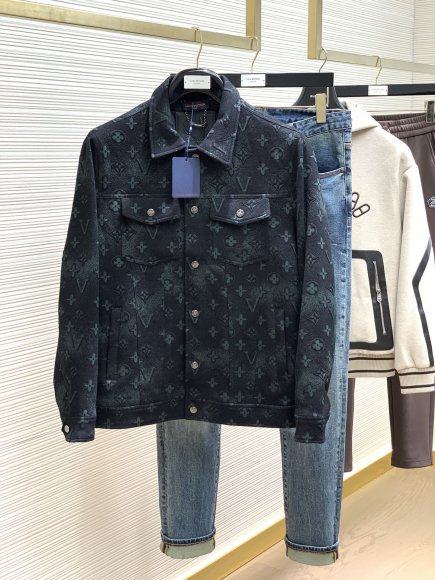 Louis Vuitton - Мужская джинсовая куртка TI_0709LV10 Louis Vuitton - Мужская джинсовая куртка TI_0709LV10