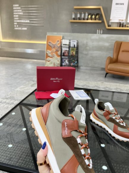 Salvatore Ferragamo - Мужские кроссовки RU_2805SF1