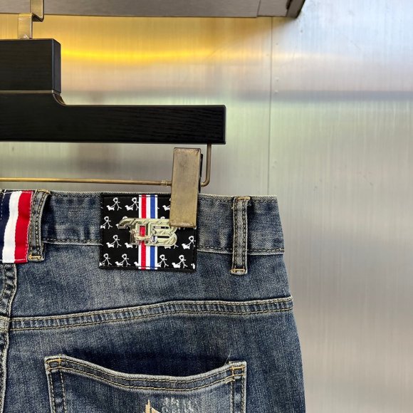 Thom Browne - Мужские штаны джинсы DZ_1412TB11 Thom Browne - Мужские штаны джинсы DZ_1412TB11