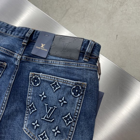 Louis Vuitton - Мужские штаны джинсы TJ_1609LV2 Louis Vuitton - Мужские штаны джинсы TJ_1609LV2