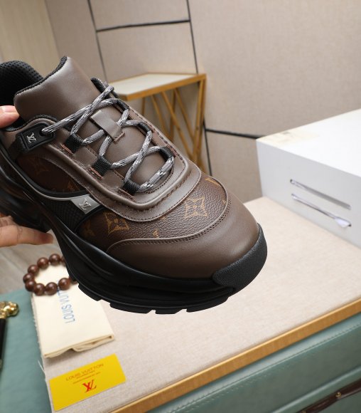 Louis Vuitton - Мужские кроссовки GTJ_0912LV5